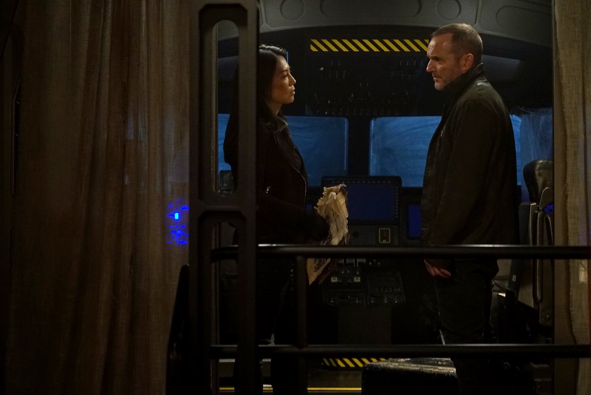_IHMLINCOLN's tweet photo. ภาพโปรโมท #AgentsofSHIELD  5x09 "Best Laid Plans" ครับ -2 #AgentsofSHIELDth https://t.co/PorFtyKHbt