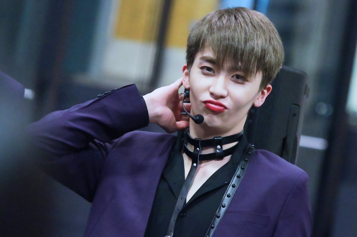 xiaopics's tweet photo. 180121 💞💘 https://t.co/r1DnxmPtZr