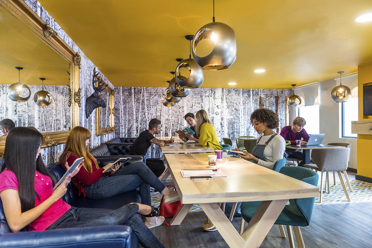 tekturatalk's tweet photo. https://t.co/fmclddu6mi Please can we be students again and live like this? Click to see lots more pics
@KingstonShaw https://t.co/K0IQPNUV80