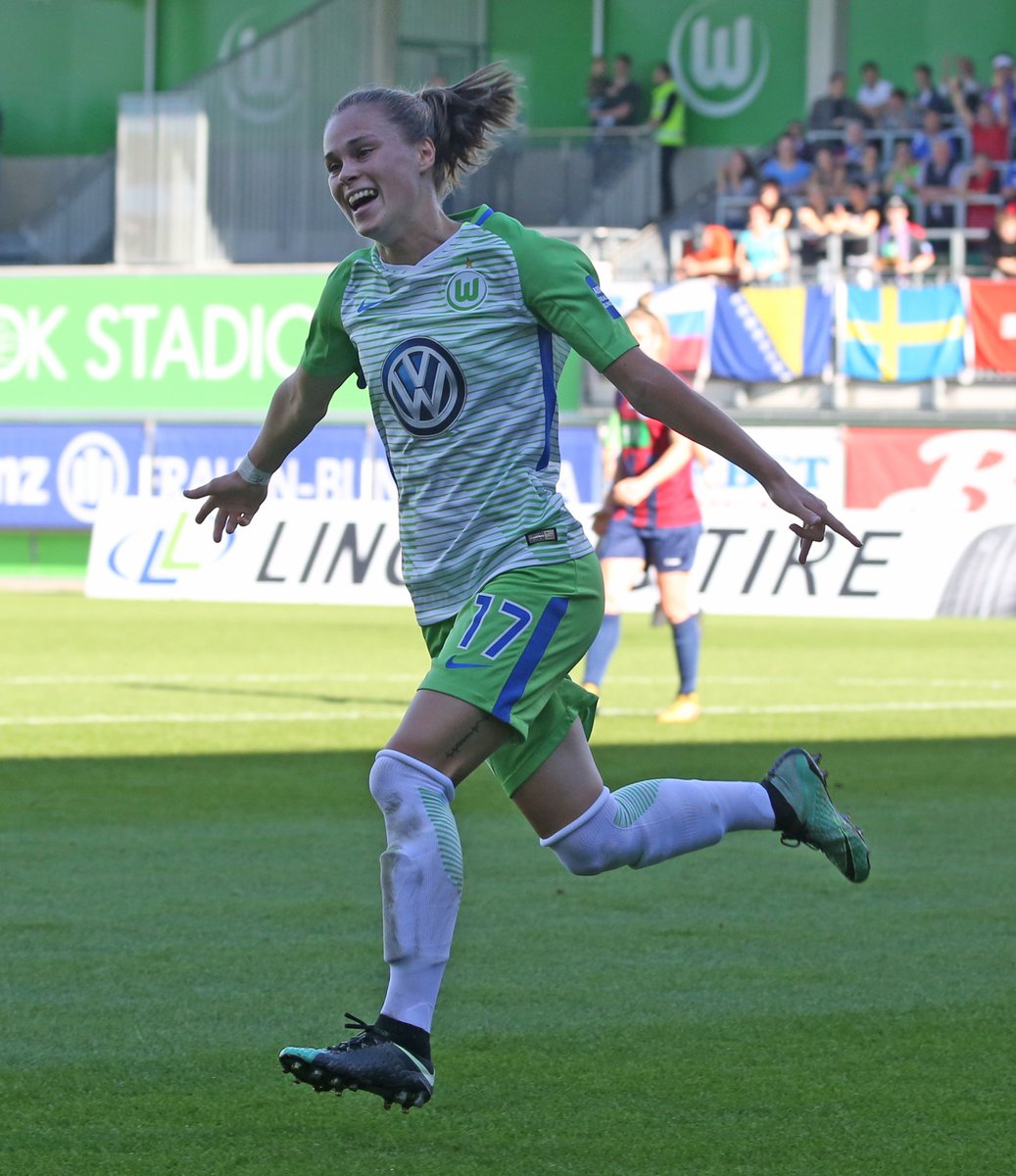 Vfl Wolfsburg A Twitter Ewa Pajor Wurde Von Den Der Polnischen Spielervertretung Zu Polens Fussballerin Des Jahres Gewahlt Gluckwunsch Mal Schauen Ob Das Schon Ein Vorzeichen Fur Die Noch Folgende Offizielle