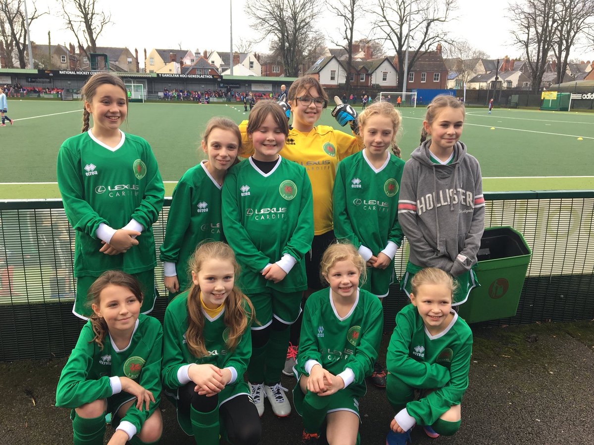 jojones30's tweet image. Lovely bunch of girls  playing really well in the football tournament. @ysgolsantbaruc @MrsREdwards5