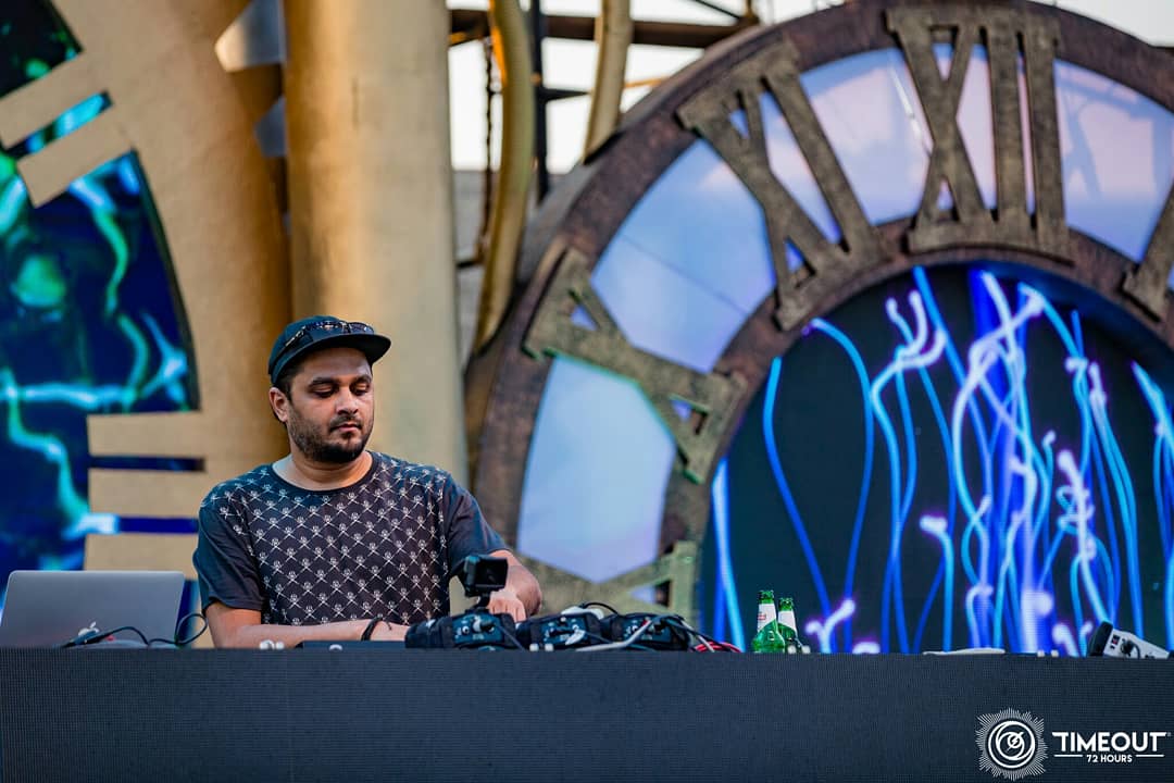 TimeOut72 tweet media