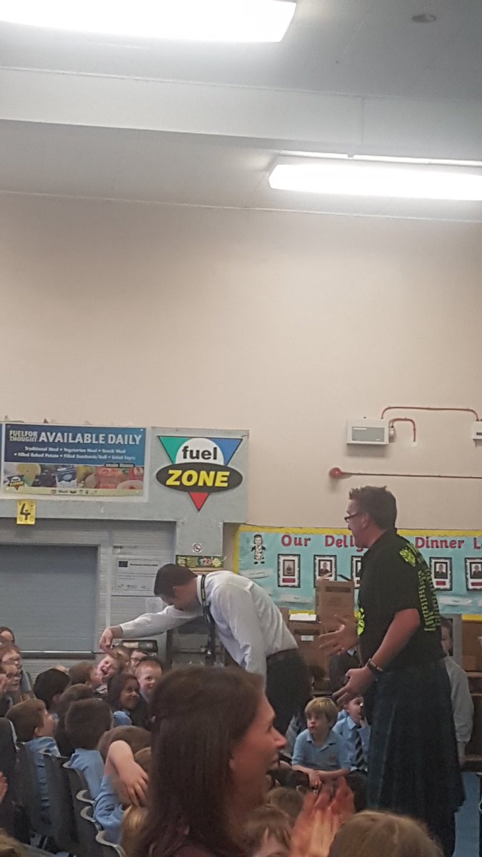 OLRprimary's tweet image. Thank you so much @StuartReidBooks for showing the children how much fun reading can be!! I think you have a few new fans! #booksarebrilliant #stuartreid #readingresolution #bookbags