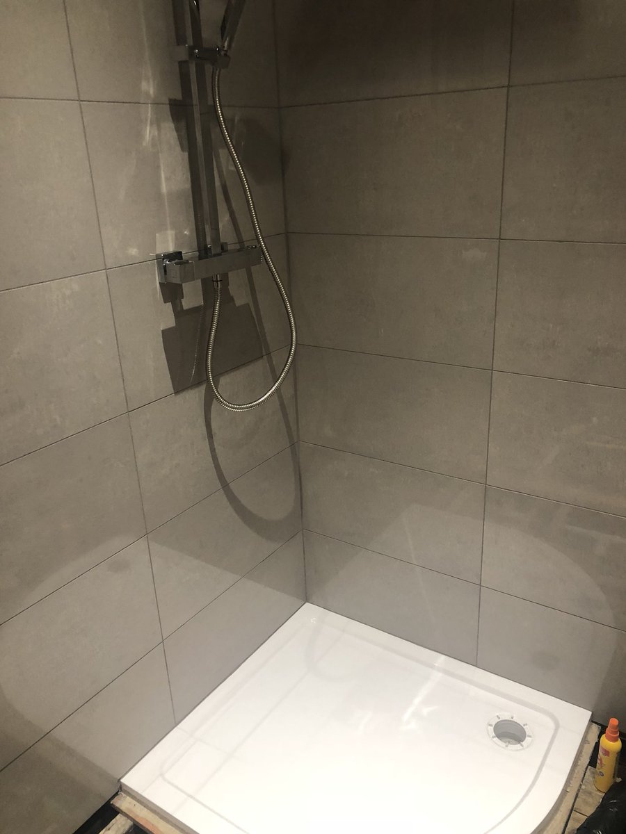 Tiles turned out ok with the <a href="/Prfct_Lvl_Mstr/">Perfect Level Master</a> 👍🏻