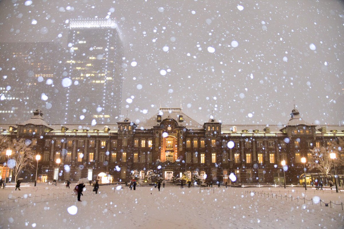 Shichiro 駅前広場が完成して初めての雪の東京駅 ため息が出るほど美しい風景だった T Co 2zgu7byavy Twitter Shichiro 駅前広場が完成して初めての雪の東京駅 ため息が出るほど美しい風景だった T Co 2zgu7byavy Twitter