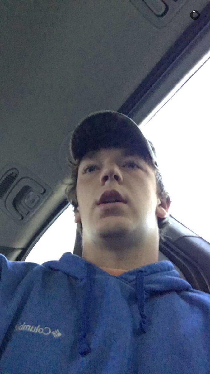 DarrowGriffin's tweet photo. Huge birthday s/o to my dude @thomas_wallace3 😁😁🎈 happy 18th brother man https://t.co/55EX1XMOid