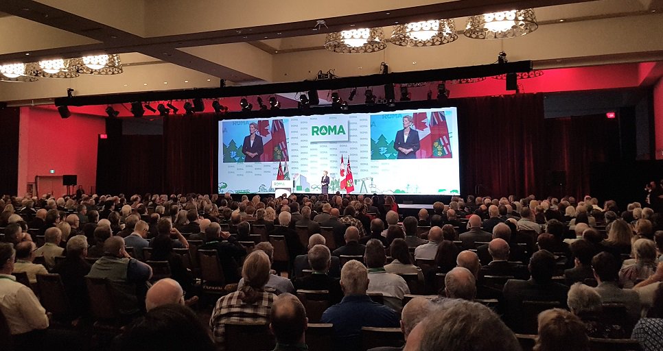 MPAC_Ontario's tweet photo. Packed room this morning at the annual ROMA conference @ROMA_Ont @Kathleen_Wynne #ROMAspeaks https://t.co/ChnCiQZWYm