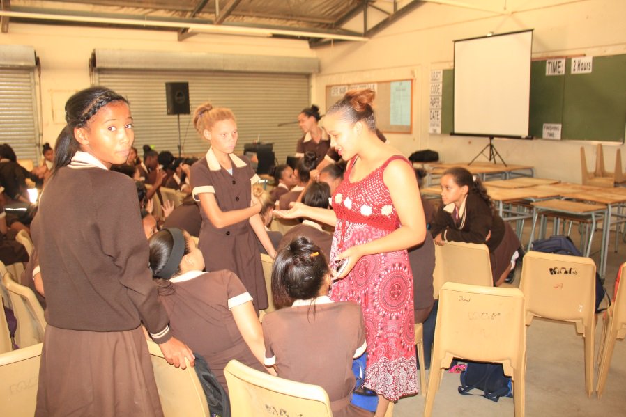 MTaPS_Program's tweet image. New story by @SIAPS_Namibia on the #LuckySpecials: how a fantastic movie helps bring attention to tuberculosis, enrich knowledge, and address misconceptions about this disease! ow.ly/wO3P30hVk0S