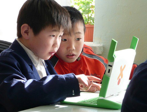 Daily Visual #WritingIdea: Describe one small moment with a friend that you’re grateful for. writeabout.com/ideas/describe… #ElemChat