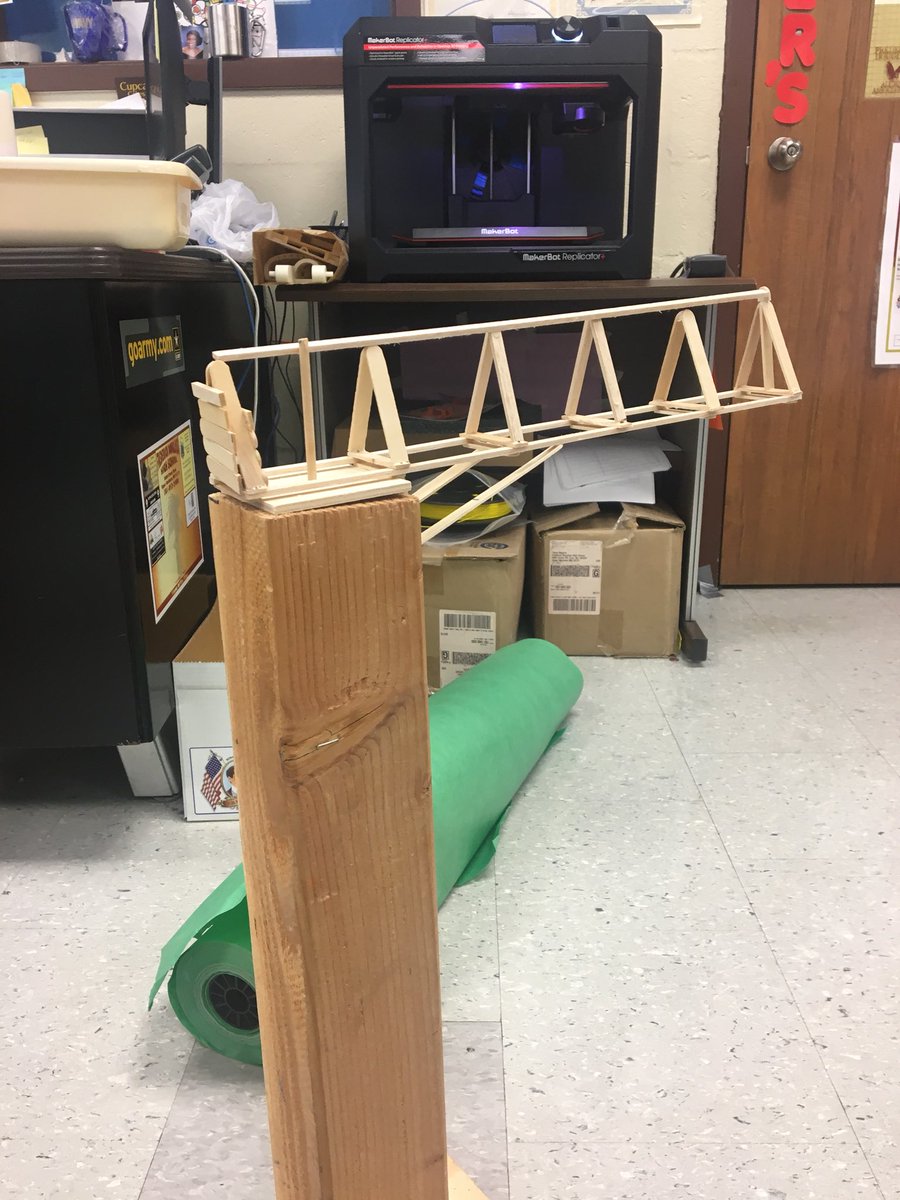 Tech_Teacher613's tweet photo. Design and build a crane that will hold the greatest amount of weight before failing. #TechEdIsSTEM @fdhsprincipal @darlene_bruton @FDHSPTSO https://t.co/ujixAfvvrh