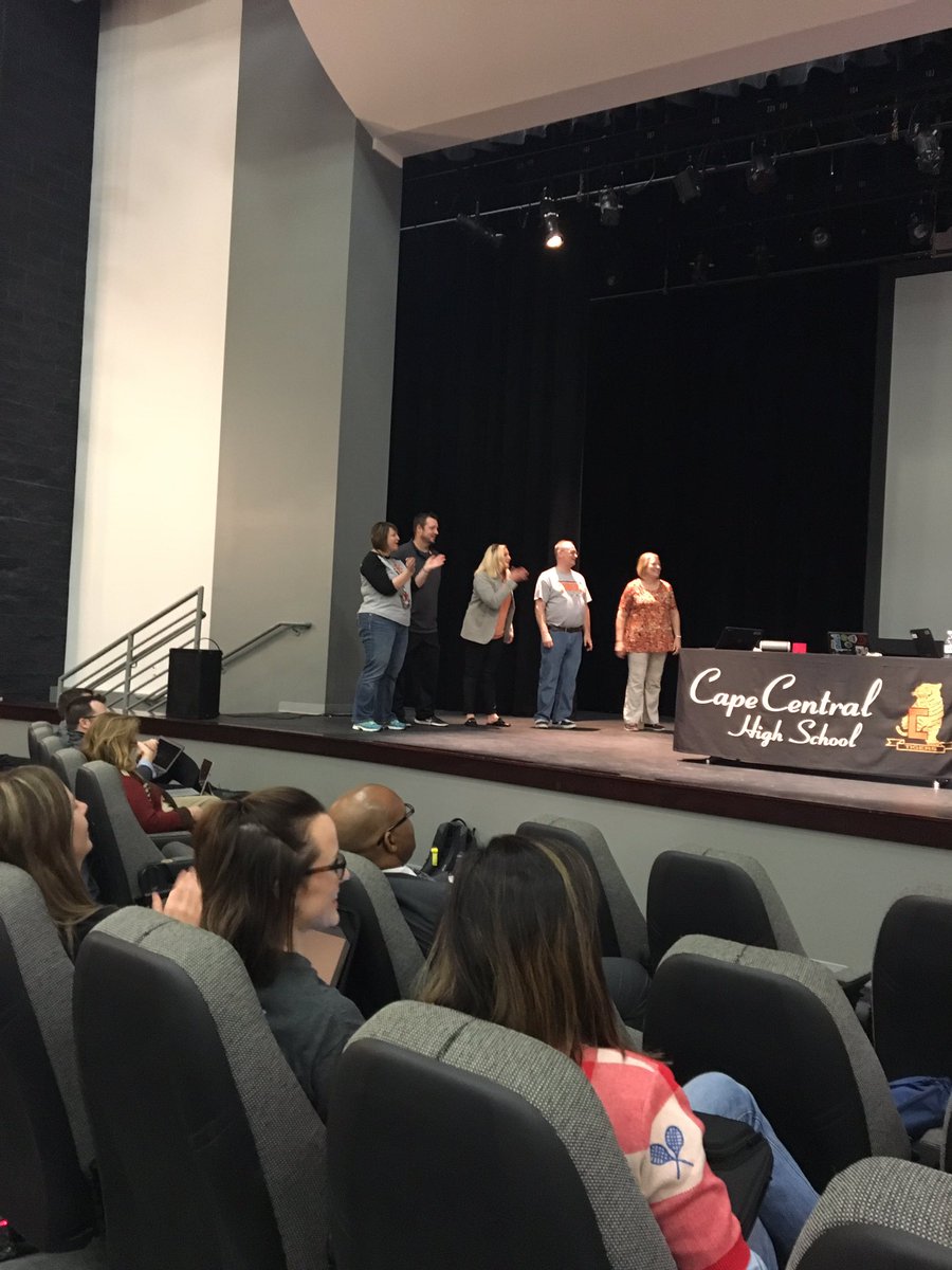 Tabathaajohnson's tweet photo. Great way to start pd! @leighmragsdale https://t.co/FoISb9g4E7