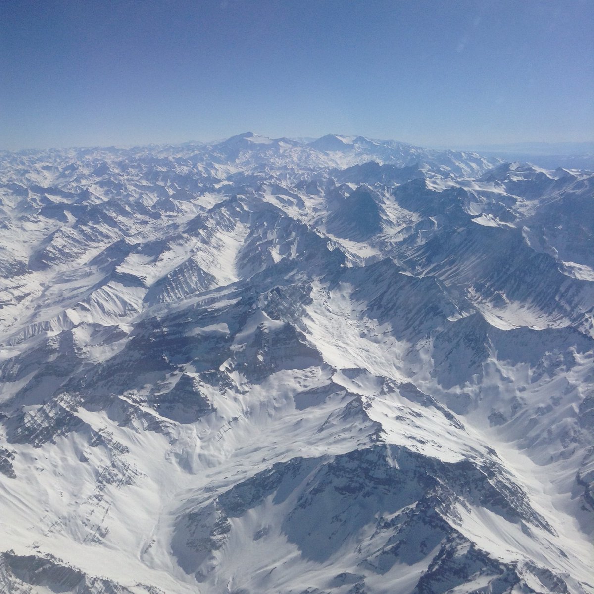 PauliCarre3006's tweet photo. Beautiful Andes Mountain in #Chile #ChileLindo RT 😁🙏🏻👍🏻 @SWildlifepics https://t.co/mkMpMVFWDP