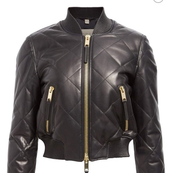 ATHNow's tweet image. So good I had to share! Check out all the items I'm loving on @Poshmarkapp : bnc.lt/focc/Y7Rup5twAJ