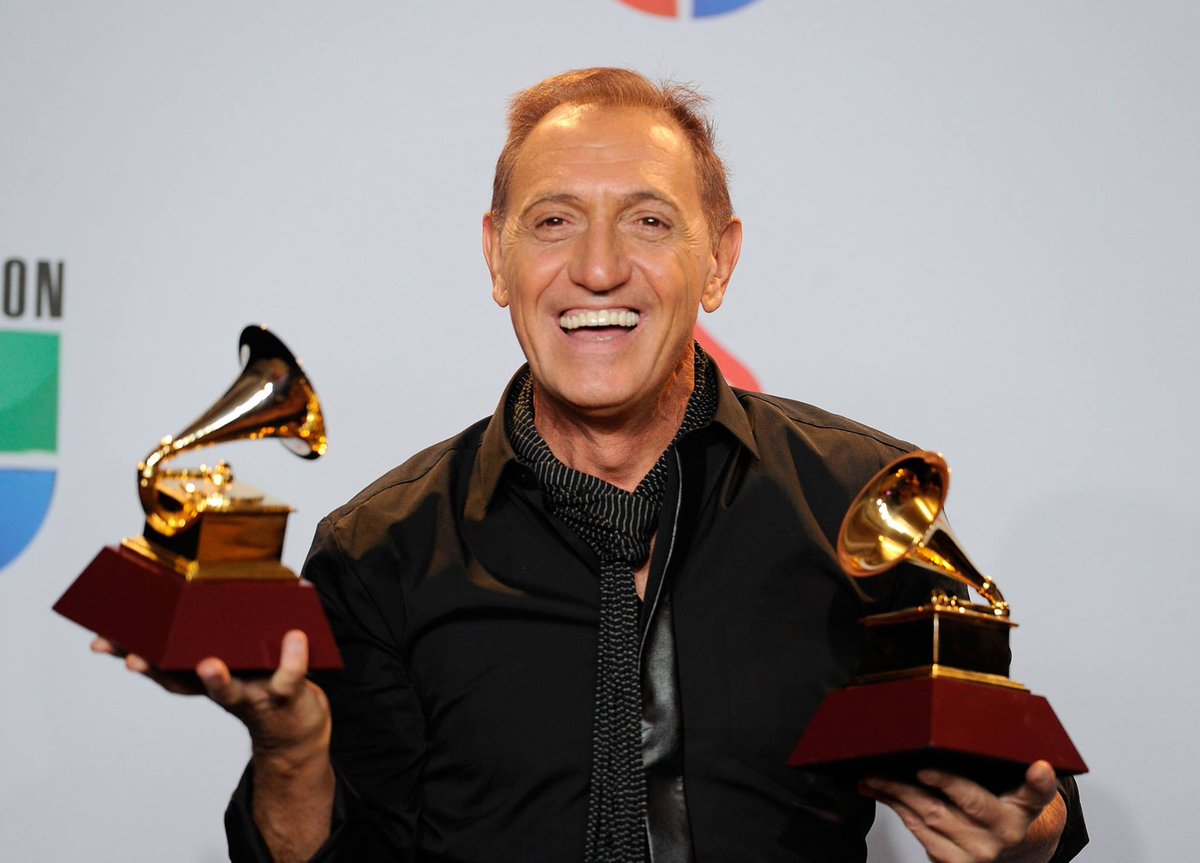 LatinGRAMMYs's tweet photo. ¡Felicidades a nuestro amigo @FrancoDeVita por su cumpleaños! RT para felicitarlo 🎂 https://t.co/d3i6K33fKA