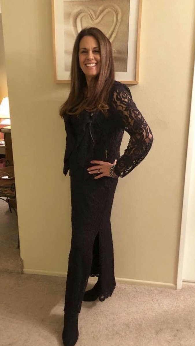 danarutkin's tweet photo. @TheEllenShow #EllenRateMy60YearOld you should rate my gorgeous mother who literally DOESN’T AGE!! I hope to be half as beautiful as her! (She’ll kill me if she sees this but deserves the love) https://t.co/Z8XGBOawo4