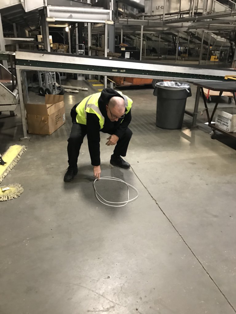 LukeB_COSprings's tweet photo. #caughtsafely Thanks to Kevin for being aware of trip/fall Hazards and removing the Hazards from our work environment! @DesertMTUPSers @kennethcherry26 @DarrenMooreDM https://t.co/IHPUUyJlYX