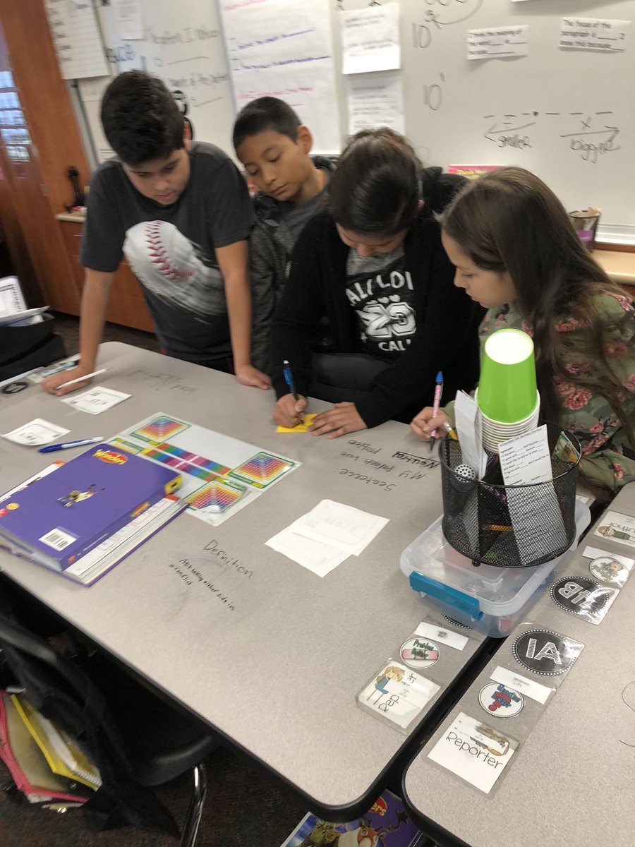 nicolevasquez39's tweet photo. Making vocabulary come to life #bvebulldogs #BVErocks https://t.co/zCyNrg6Mf2
