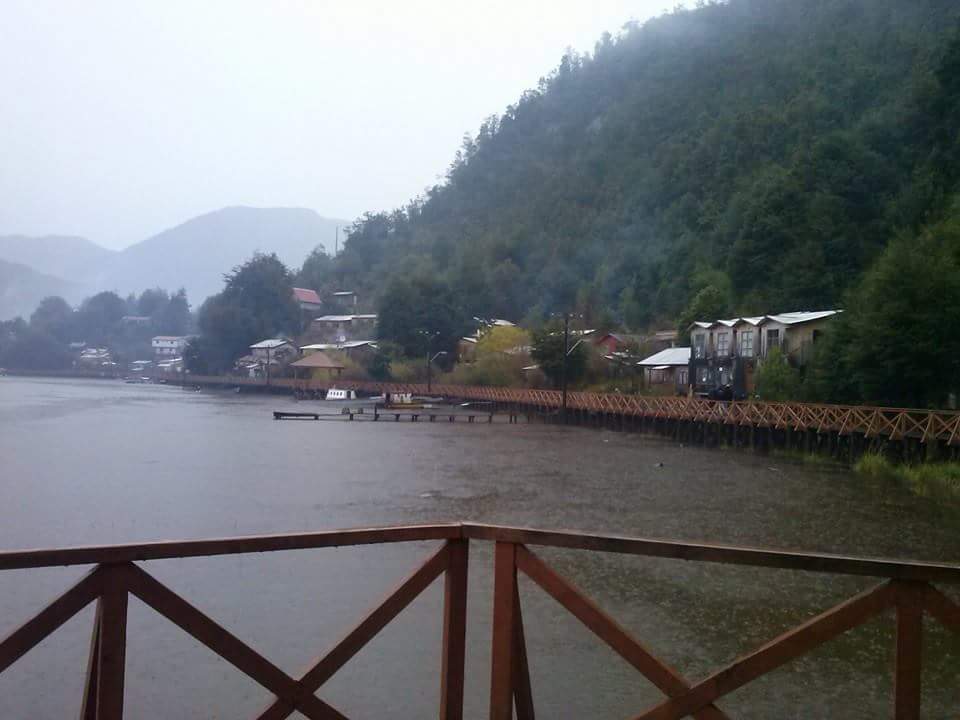 ElyValdesM's tweet photo. Tio @aluksicc le dejo unas fotitos del sur de mi #ChileLindo, de hace como 5 años, de nuestro hermoso puerto Tortel!!! Quiero ganar ahora que me dieron vacas indefinidas 😥 Yaaaa po cabros RT https://t.co/lbzq36V9kj
