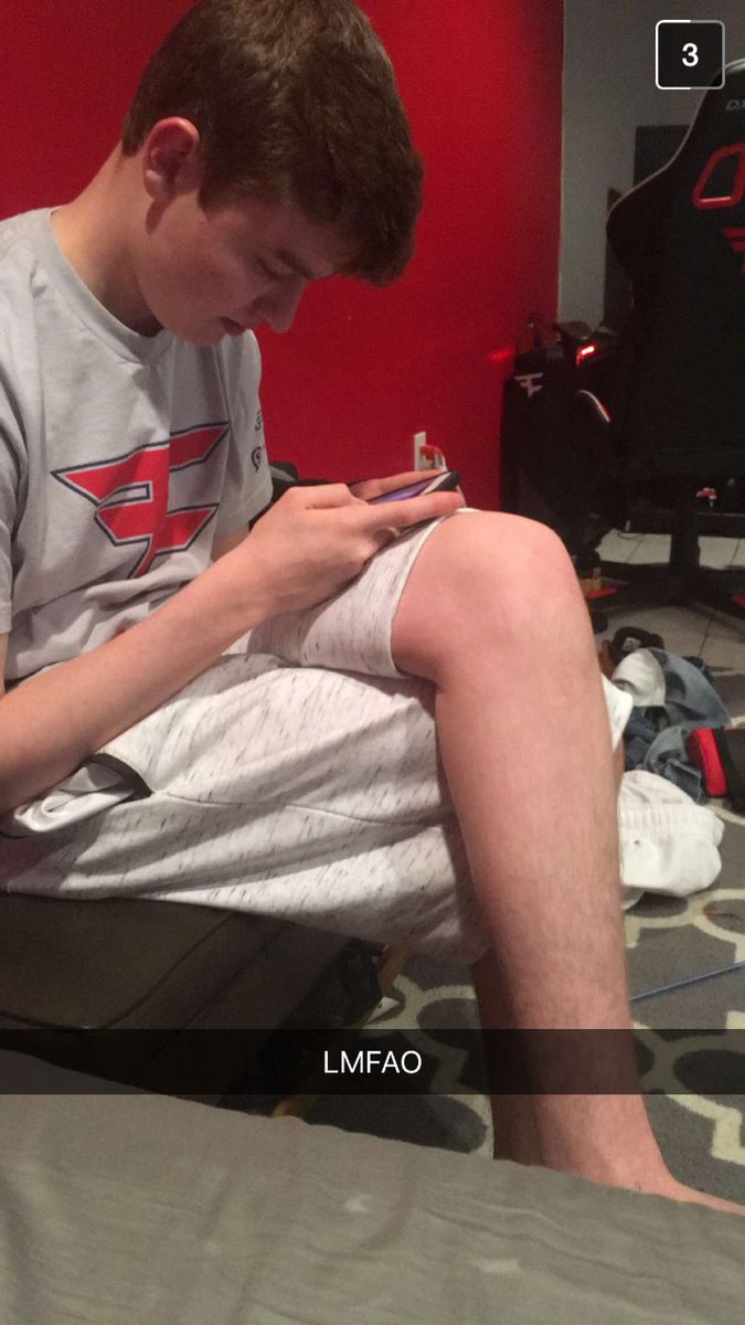 FaZeApex's tweet image. #NeverForget