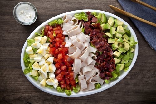 WFWesternFoods's tweet photo. #GotLunch?
RT @Butterball_CA:
Step up your #salad game with this turkey cobb salad with blue cheese buttermilk dressing: https://t.co/dAbRntSrFo https://t.co/Qio460oHMR