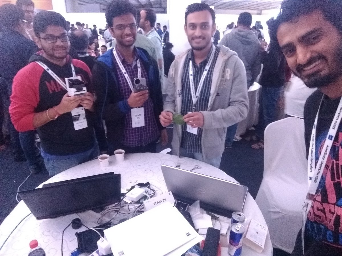 yashdevasurmutt's tweet photo. @ZEISS_Group @zeiss_micro @devasurmutt #ZEISShack #hackathon #AI #microscopy #IoT
🏆🎉 First place in Zeiss hackathon, India, 20-21 January.
Brainchild: Portable microscope with AI integration. Dataset developed from microcosmos @TeamFoldscope @PrakashLab https://t.co/6otvNE7y7k