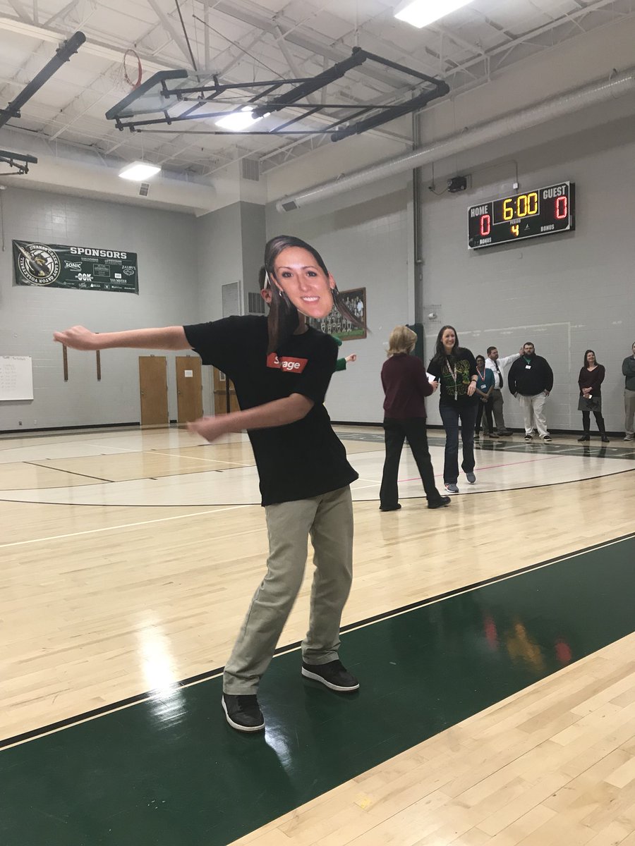 DCMSperks's tweet photo. Teacher dance off. #dcmsgators https://t.co/LEHdtBwsBl