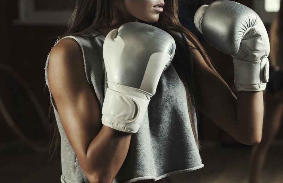 SheratonTunis's tweet photo. One #step at a time, One #punsh at a time, One #round at a time.
You want to stay in #shape? Join our #BoxingClub in #sheratonTunis.
infoline : 71-782100 https://t.co/G2PYg76EXJ