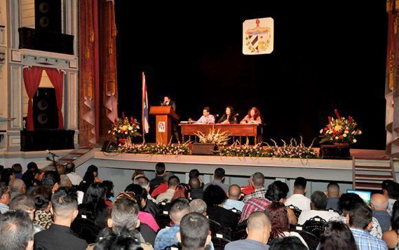 Nominado Díaz-Canel como candidato a Diputado por Santa Clara. Somos ejemplo caminandoalfuturo.wordpress.com/2018/01/22/nom…