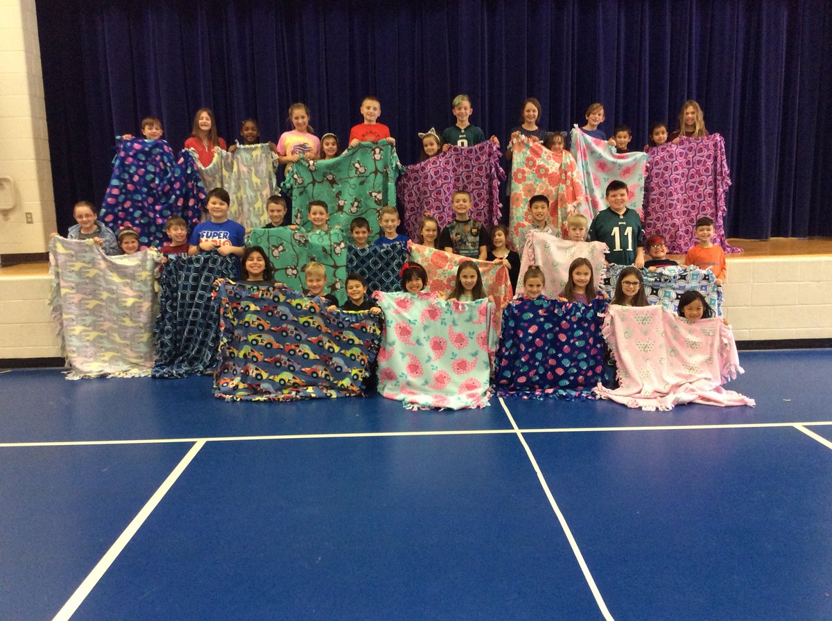Kutz1stGradeMrsZ (@kutz1stgrade) on Twitter photo Students in 1Kallelis learned about giving back. They worked hard to create blankets for those in need in honor of MLK day <a href="/CBKutzElem/">Paul W. Kutz Elem</a> Students in 1Kallelis learned about giving back. They worked hard to create blankets for those in need in honor of MLK day <a href="/CBKutzElem/">Paul W. Kutz Elem</a>