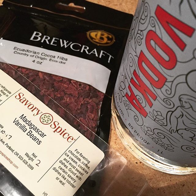 I've been playing around with homemade flavorings to add to my brews. Feeling particularly excited about a tincture made by soaking cacao nibs and vanilla bean in vodka.
🍻
I dosed a few bottles of Milk Stout with this concoction over the weekend. Loo… ift.tt/2Dz33uS
