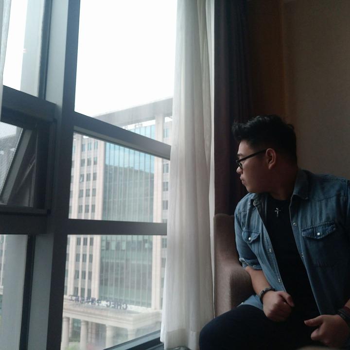 alfredcrizt's tweet photo. ayo pergi bersamaku > ML malem dulu biar sehat on #BIGOLIVE https://t.co/nYPv3xBlVq https://t.co/JhGuDdNepB