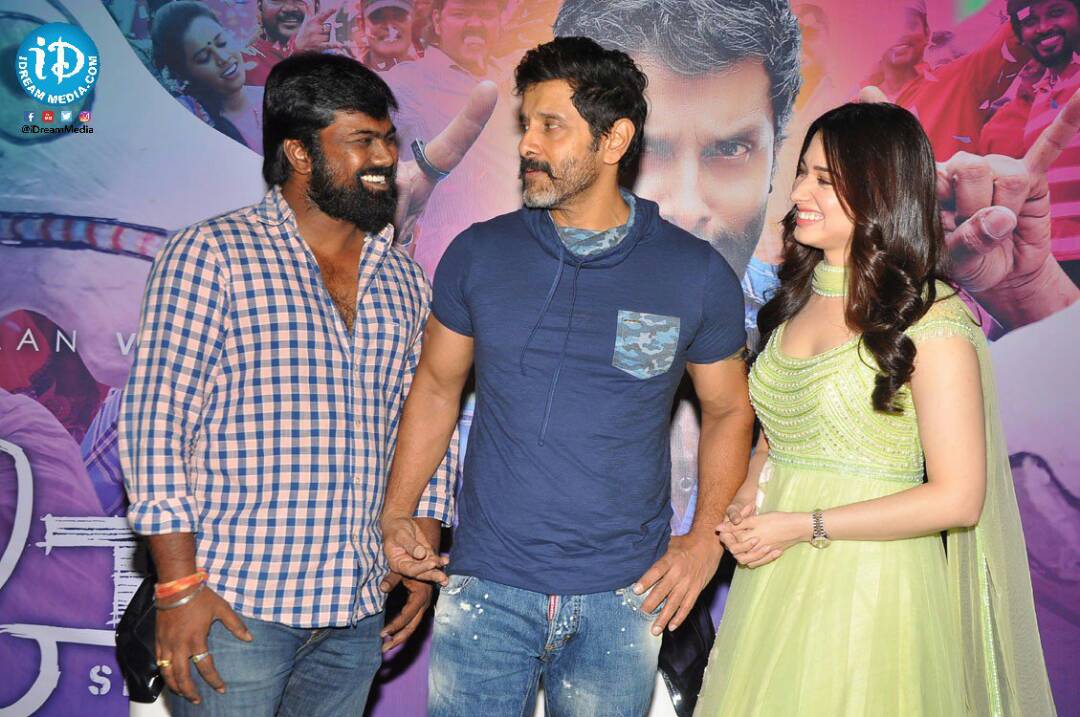 ashenthy's tweet photo. #SketchTeluguPromotion At Hyderabad #ChiyaanVikram @tamannaahspeaks @vijayfilmaker @MusicThaman #SketchPongal #SketchRunningsuccessfully #SketchBlockbuster #Chiyaanians https://t.co/cQFShKib5O