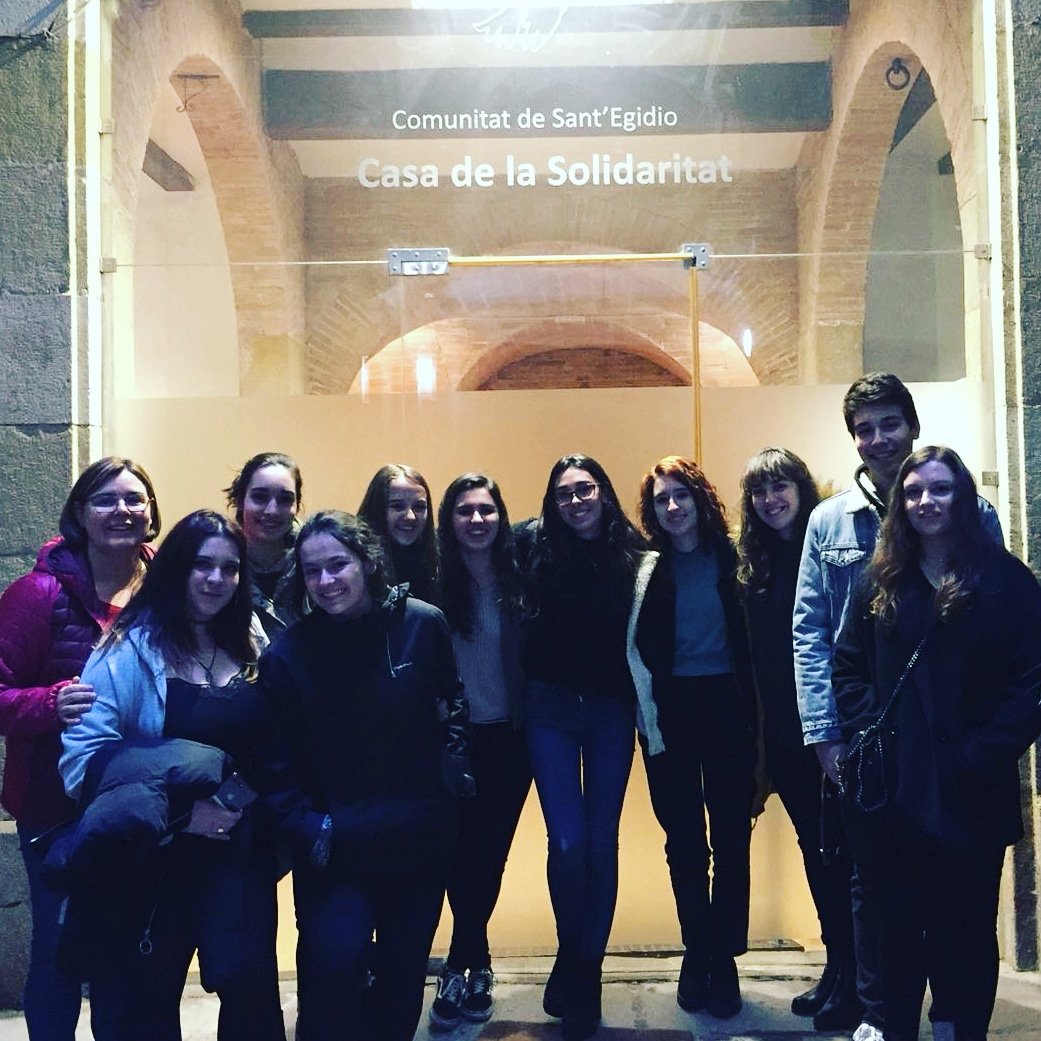 Joves del @claretbarcelona visiten la Casa de la Solidaritat de @santegidio_ES . Una estona acollidora per saber mes del moviment #jovesperlapau al món