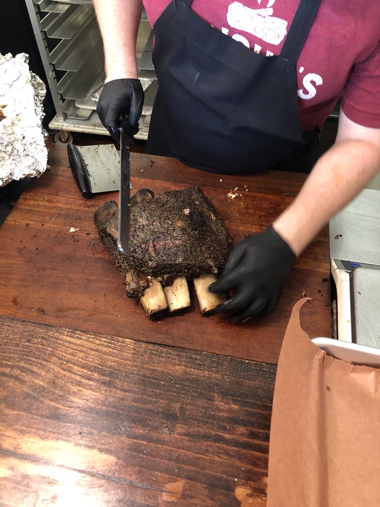hunterwmays's tweet photo. Work is fun when you serve up smoked meats like these huge beef ribs! Cc:: @wrightsbarbecue #bbq #johnsonar https://t.co/yZWNXbT8Nd
