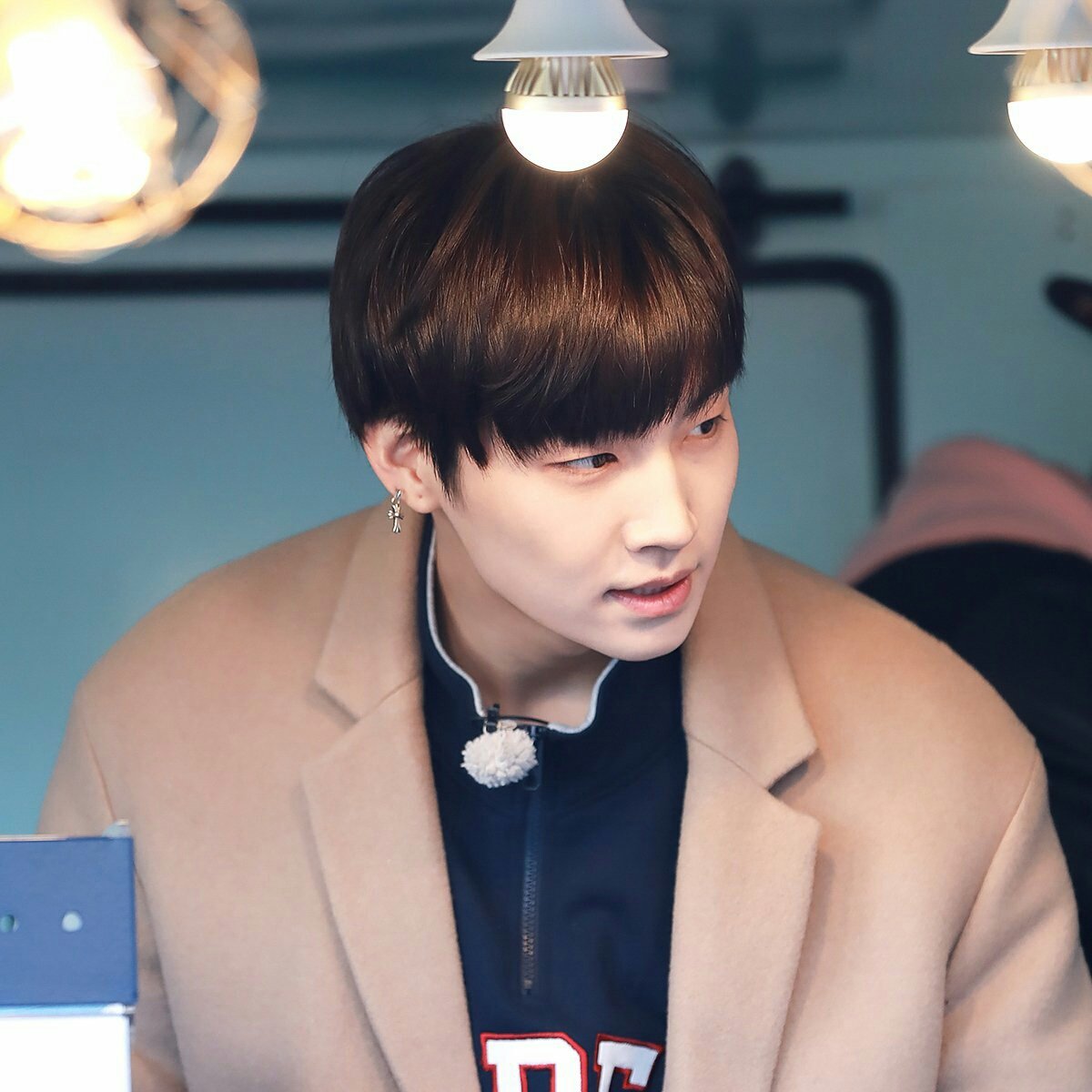 JAEBUMFFF's tweet photo. ฮืออออออยังใจหายอยู่เลยขอบคุณที่ตามแจบอมตลอดคอยซับพอร์ตตลอดขอบคุณมากจริงๆไม่มีสายตาที่อ่อนโยนมองหาแม่เดฟแล้วแจบอมอ่า😭 #JB #Def_JayB #GOT7 @GOT7Official https://t.co/FIPKbWuQdf