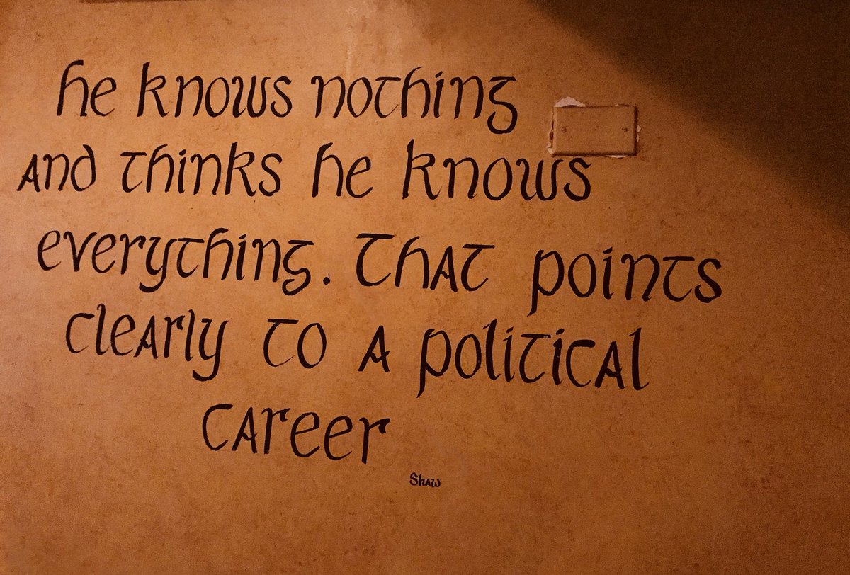 TourGuideNY's tweet image. #HappyMonday! This wall knows all! Saw this at the bar in #nyc! Remind you of anyone?😂 @realDonaldTrump @tweetny @QuotationsOfDay