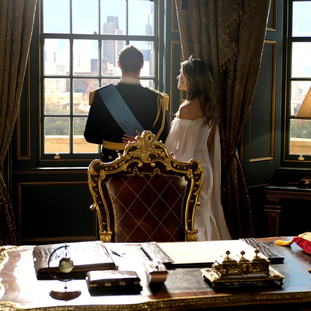 TheRoyalsTV's tweet photo. RT if you’re so ready for the new season of #TheRoyals. https://t.co/erA9pZn8Dd