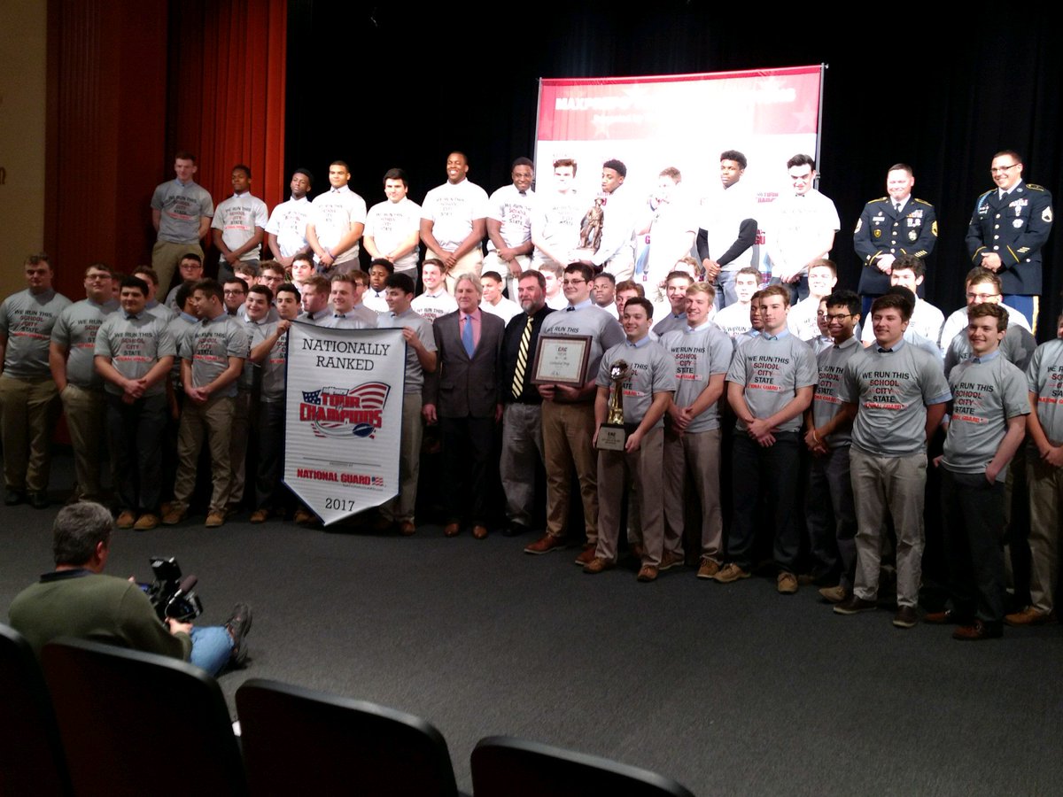 CACTop25's tweet photo. Congratulations to @PrepRamblers head coach @cpmisch87 Mike Mischler, named the first @CACTop25 Coach of the Year for #Prep's third-place finish in the #CACTop25 in 2017, presented today by @globalsportsguy.
https://t.co/VQr8hneYjK https://t.co/DNZ29mNiVq