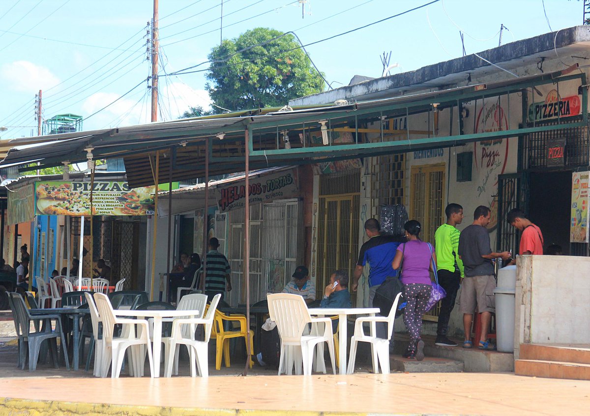 SoyNuevaPrensa's tweet photo. #Economía | Restaurantes se las ingenian para seguir abiertos
https://t.co/nha7fBYXCI #SoyNuevaPrensa #NoticiasAlDía https://t.co/817EAubRmr