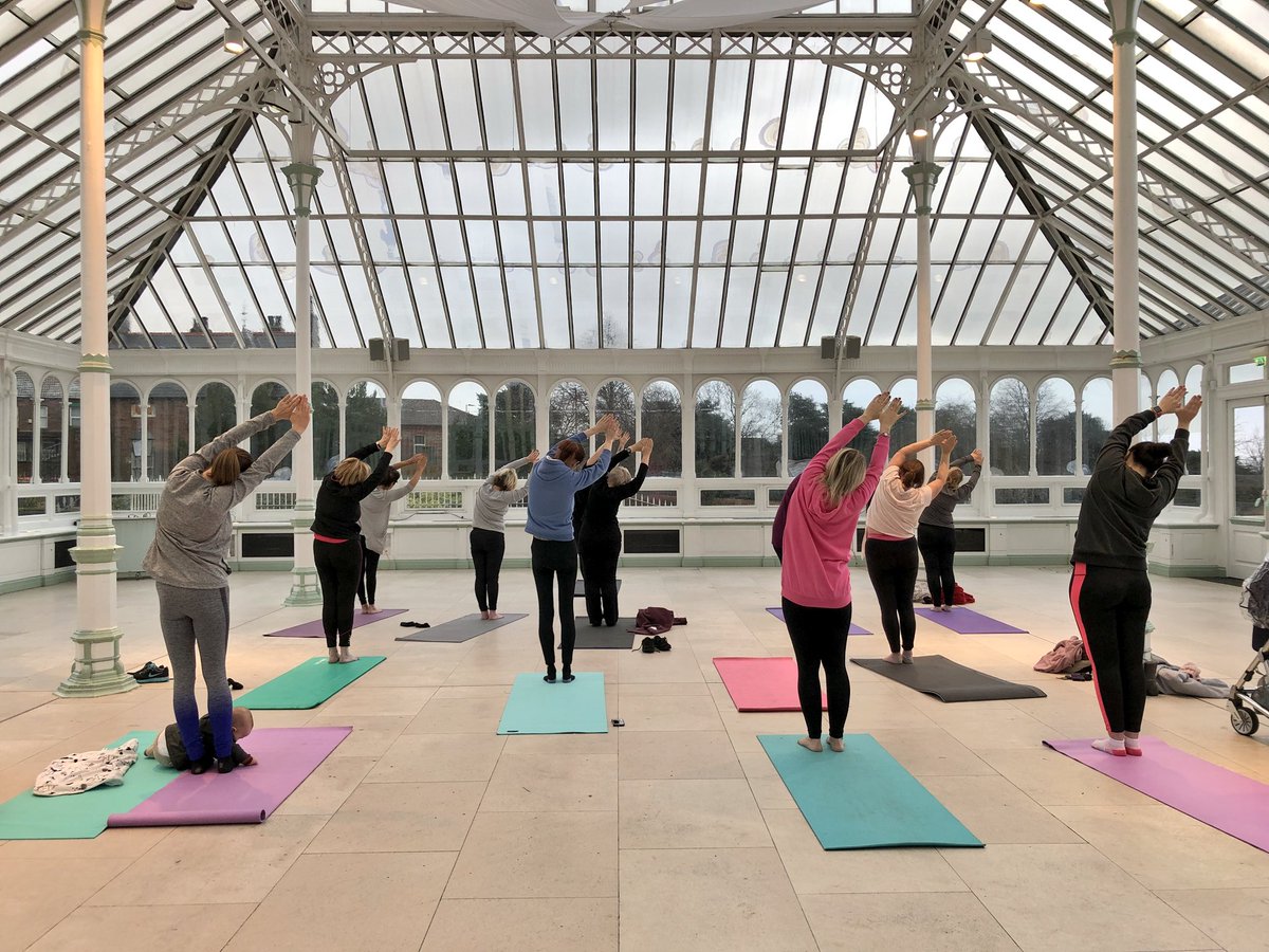 Looking for something to do on a Tuesday morning? Why not try Yoga and Mindfulness @glasshousepark? 

Find out more about our free #RealLifeSocialNetworks programme here 👉 goo.gl/H682kM