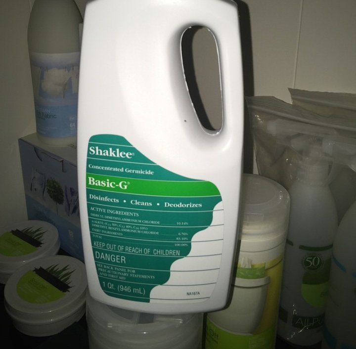Jose_Shaklee_88's tweet photo. Sharing some of the products we used here,
#NO #chemicals 100% #Organic #Biodegradable #products for all #cleaning proposes, to clean the #galss,remove #silicone residue,to clean out #toilets and disinfect them,to mop the floor ect.. https://t.co/HHlGU6vVGk
