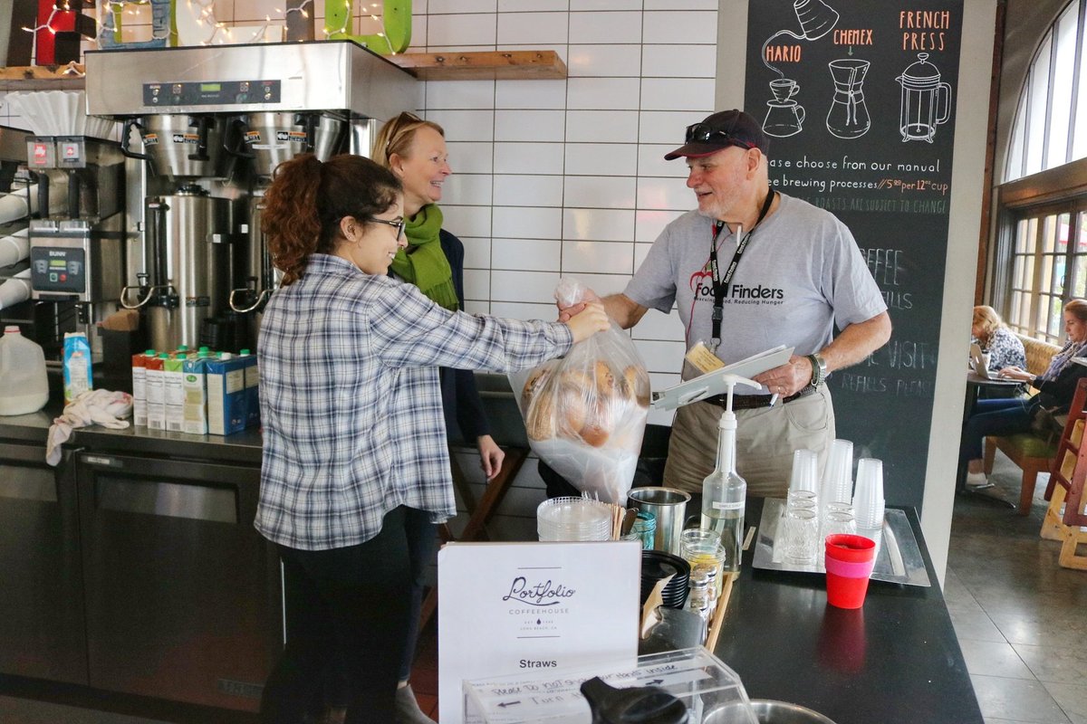 Food Finders🍎 (@foodfindersinc) on Twitter photo #Mondaymotivation receiving donations from <a href="/Portfoliocoffee/">PortfolioCoffeehouse</a>! They went straight to Fresh Start Sober Living to be consumed for breakfast! #ImAFoodFinder #Mondaymotivation receiving donations from <a href="/Portfoliocoffee/">PortfolioCoffeehouse</a>! They went straight to Fresh Start Sober Living to be consumed for breakfast! #ImAFoodFinder