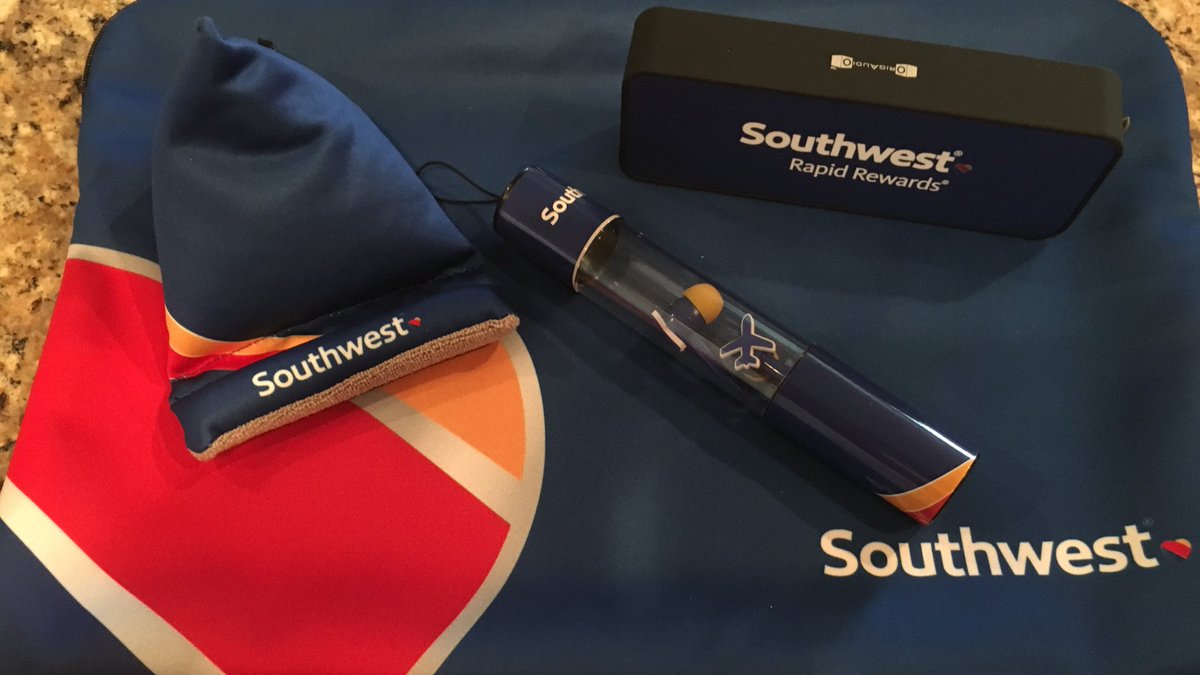 alarmingtexan's tweet photo. @SouthwestAir is just #awesome! I had a flight canceled and I mentioned at least I got to stop @Whataburger in #dallasluv. They sent me this fun #happybomb lots of cool stuff #swa #swa4life #flywithhappypeople #saleslife #travel https://t.co/sTTlp0KUGk