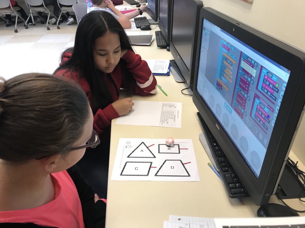 AMDTechnology's tweet photo. We love how our Ozobots help us practice our math skills! #plottingcoordinates #creatinggeometricshapes #area #perimeter #maliszewski @PrincipalAMD @EMercadoAMD https://t.co/A4CfBnxg0c