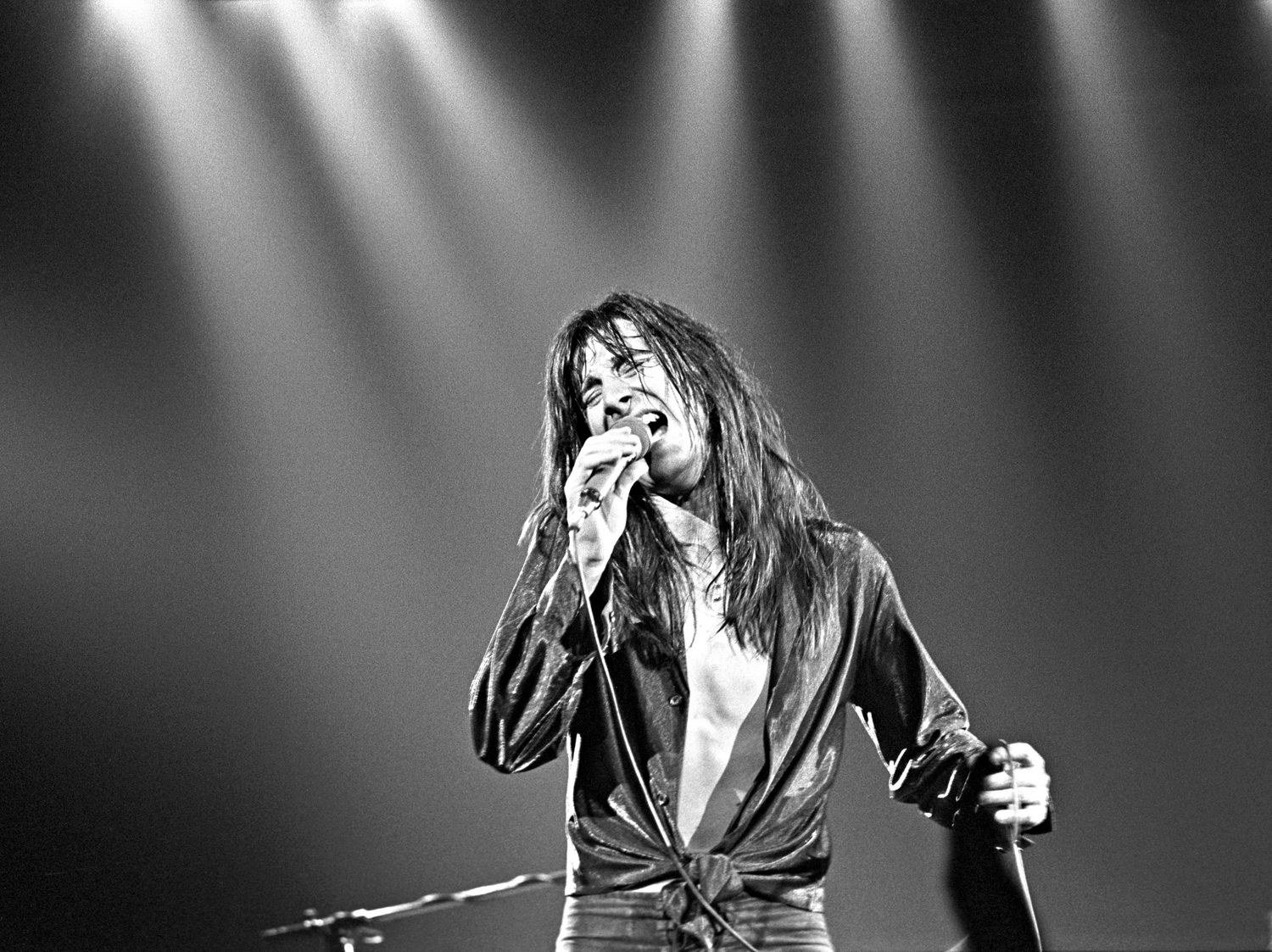 Happy Birthday to Steve Perry, who turns 69 today! 