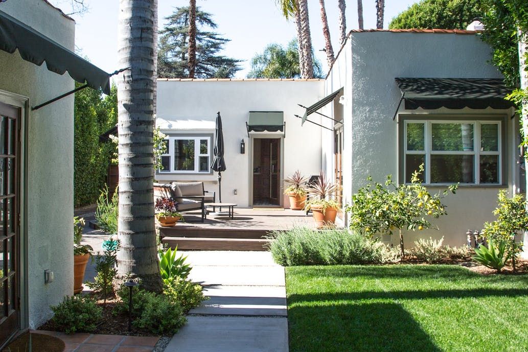 DMopperRealtor's tweet image. It's easy to fixate on just the cost of your dream home, and saving for a down payment. But the actual process of buying a home costs money, too, above and beyond the purchase price. Be sure to take closing costs into consideration when making your budget 
buff.ly/2FZehay