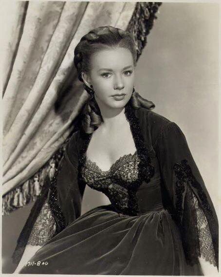 Happy birthday Piper Laurie! 