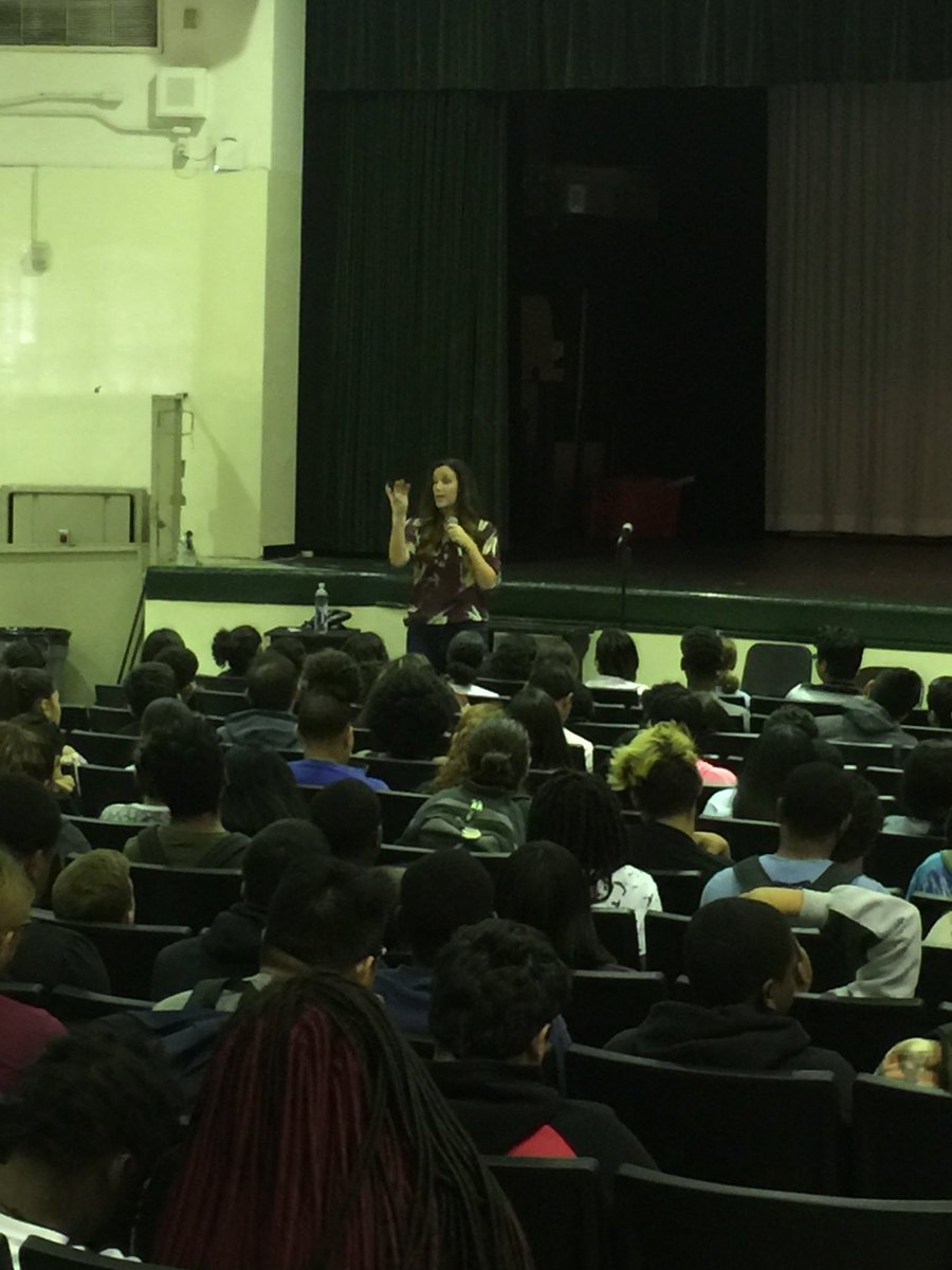 McArthur_HS's tweet photo. @Carafiller is DRIVEN to Inspire. Thank you for coming to McArthur High School today #ispokeup #3ps https://t.co/EjxwJF7YFg