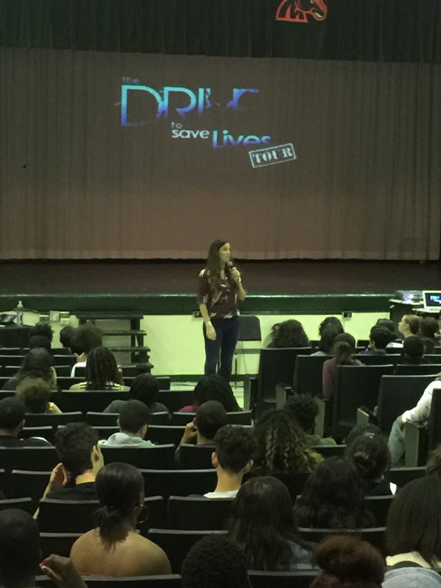 McArthur_HS's tweet photo. @Carafiller is DRIVEN to Inspire. Thank you for coming to McArthur High School today #ispokeup #3ps https://t.co/EjxwJF7YFg