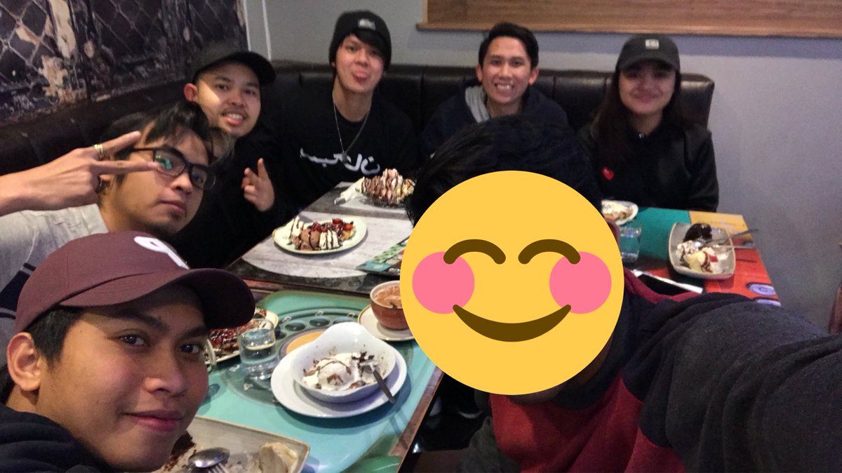 NamiDaGreat's tweet photo. Thank you leicester fam. Stay unite okay. Korang memang ohsem 😘😘
@MuhammadFaizdin @izzatmuzamer #arep #aiman #waida https://t.co/7HyQJYaWRq